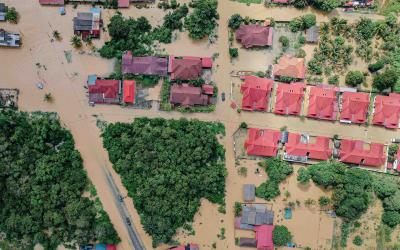 Aerial photo showing extensive flooding in a residential area